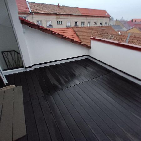 Old Town Studio Apartments Baia Mare Bagian luar foto