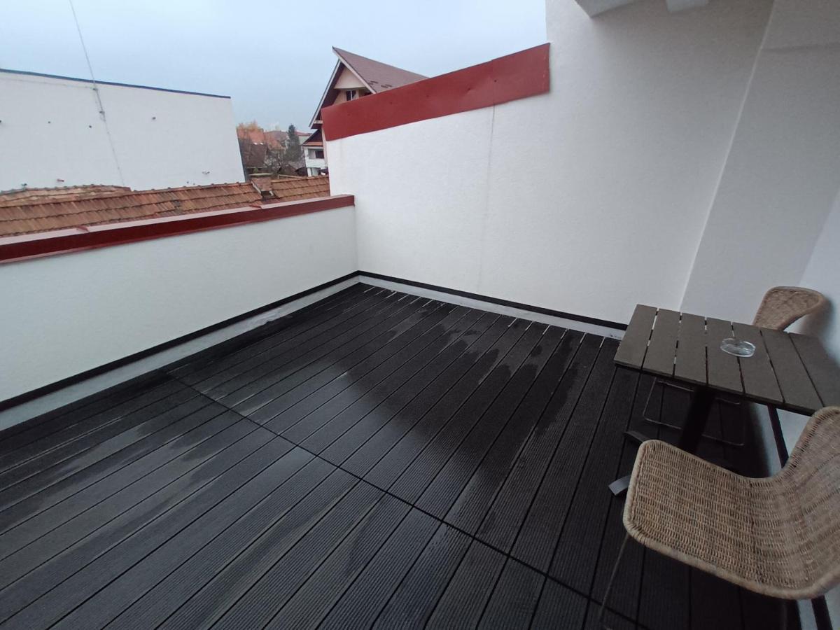 Old Town Studio Apartments Baia Mare Bagian luar foto