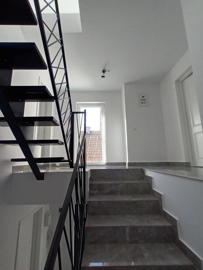 Old Town Studio Apartments Baia Mare Bagian luar foto