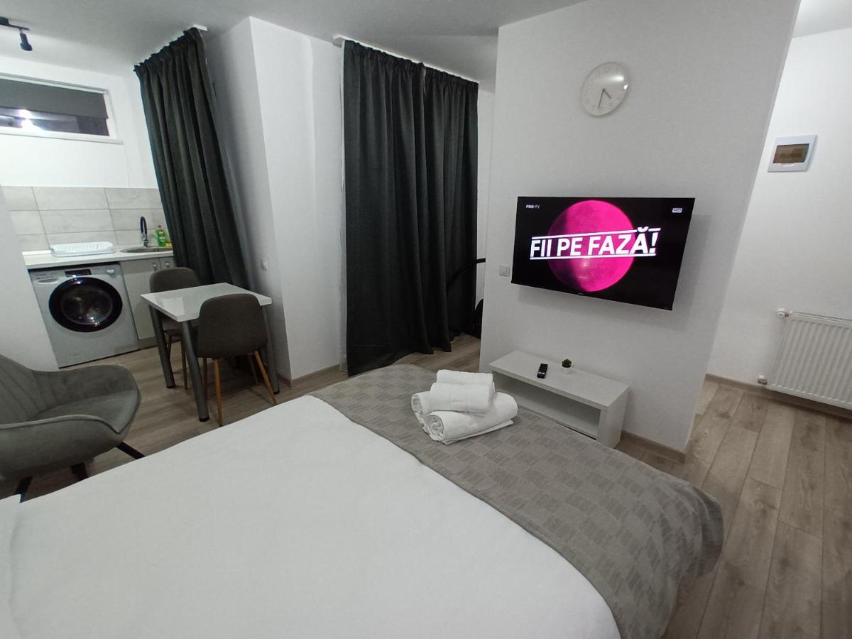 Old Town Studio Apartments Baia Mare Bagian luar foto